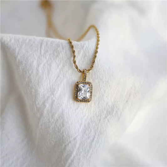 Raye Rope pendant